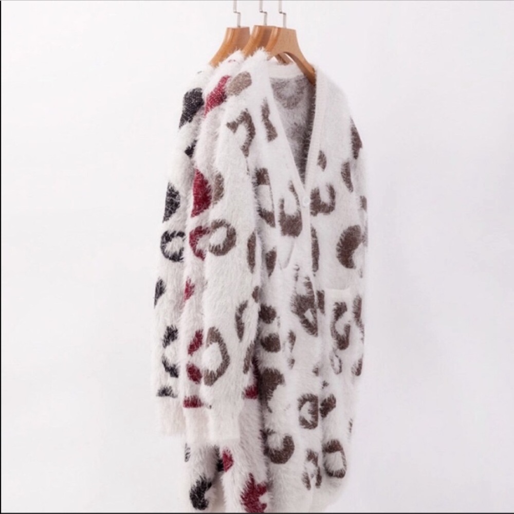 New! ❤️HOST PICK❤️FUZZY LEOPARD, LONG CARDIGAN - Picture 3 of 3